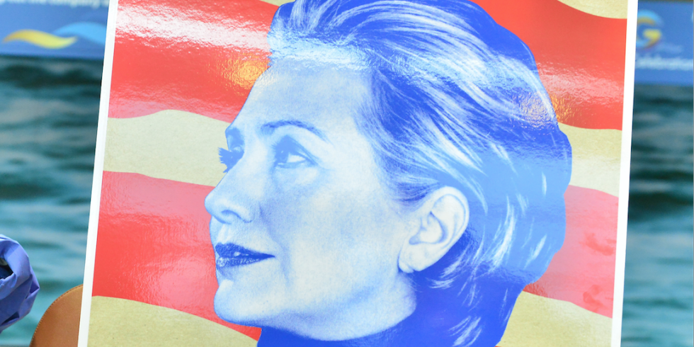 Η Χίλάρι συνεράζεται με τον Marc Jacobs και την Tory Burch