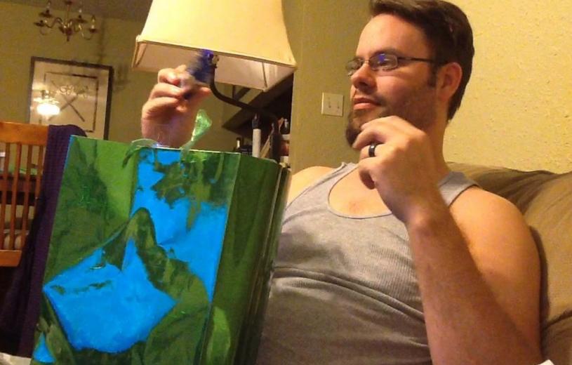 Αυτός ο κωφός σύζυγος μαθαίνει με τον πιο συγκινητικό τρόπο ότι θα γίνει πατέρας