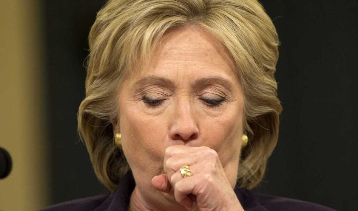 Κάτι τρέχει με την Hillary