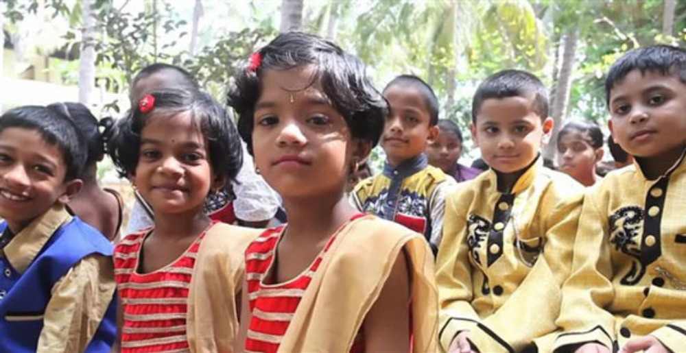 Ένα σχολείο για ρεκόρ Γκίνες! Έχει 29 ζευγάρια διδύμων μαθητών