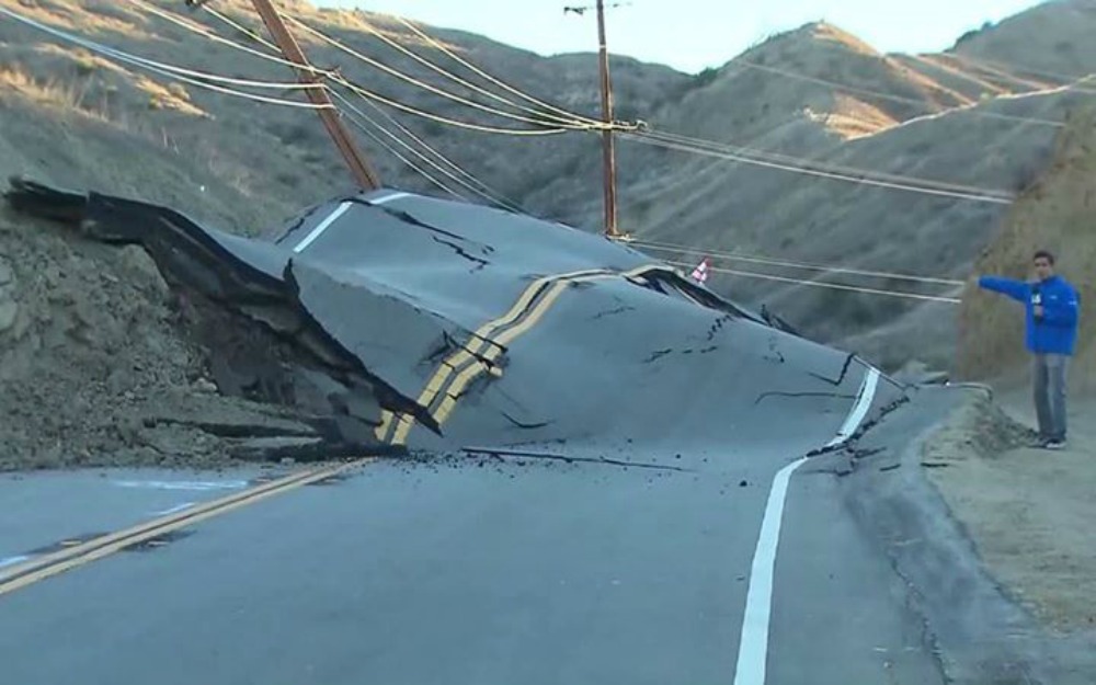 Κι όμως στο Los Angeles τα βουνά μετακινούνται!