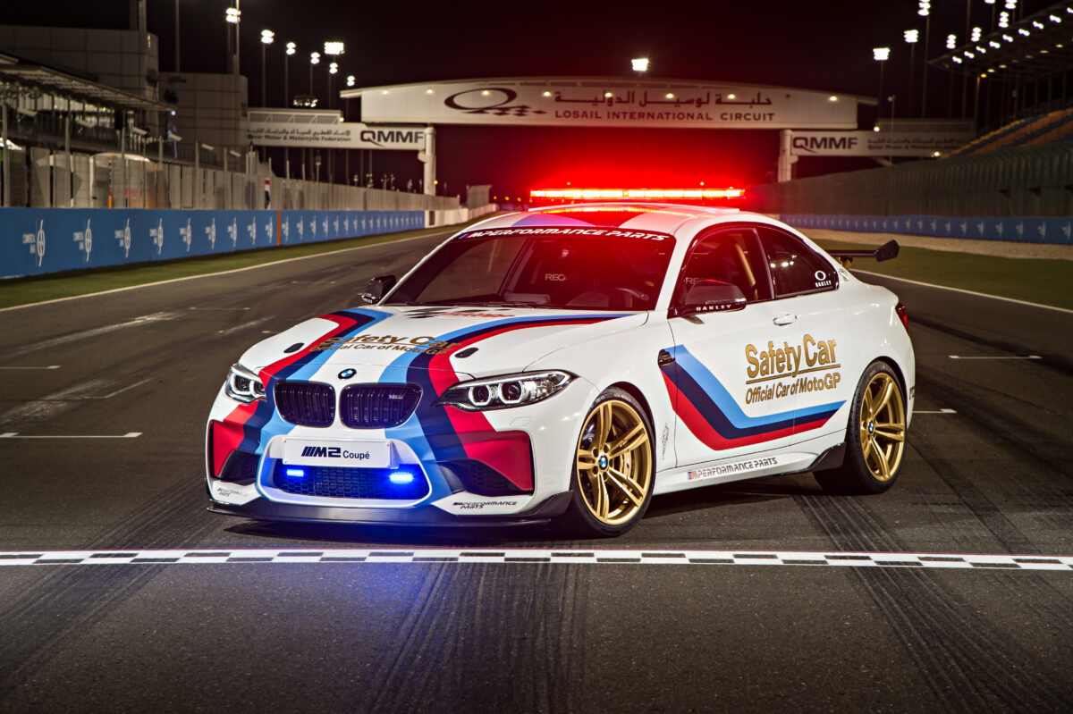 Τι δουλειά έχει η νέα BMW M2 των 370 ίππων στο MotoGP; (photos)