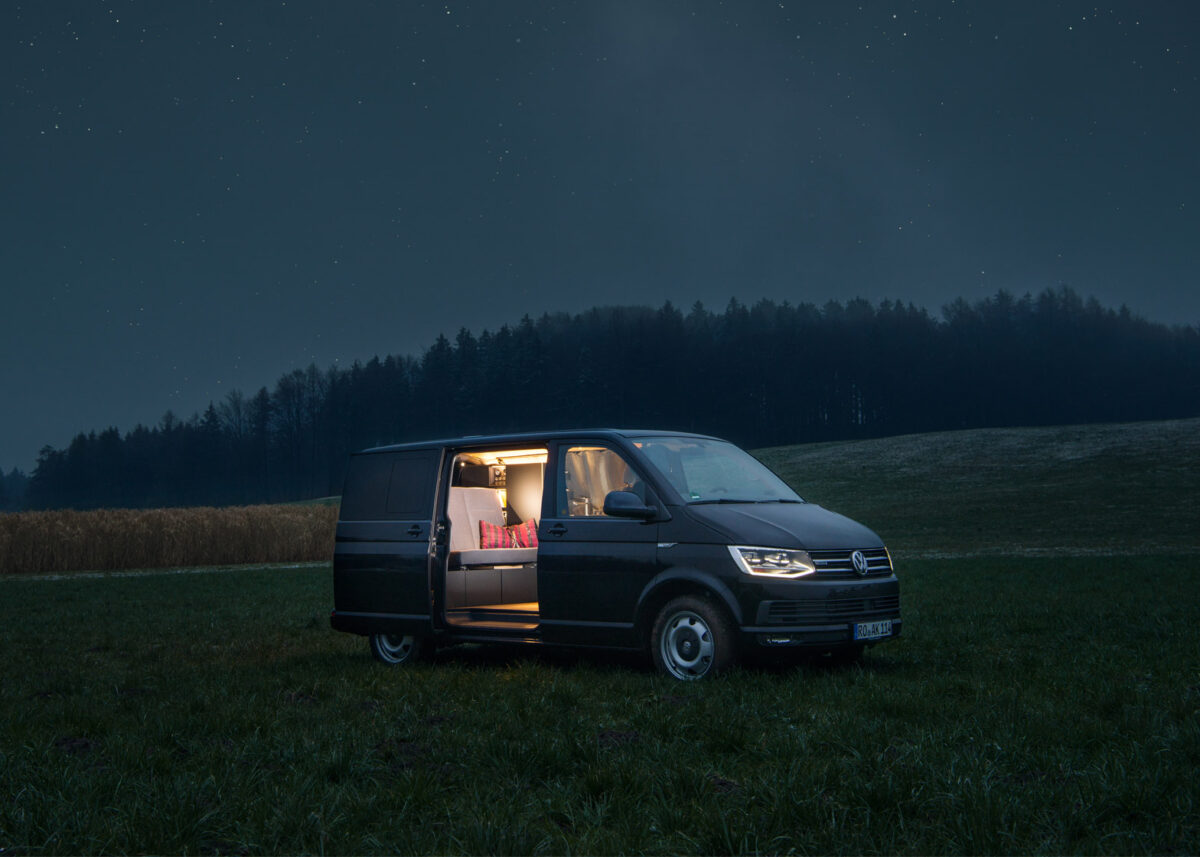 Αυτό το Volkswagen Van κρύβει μέσα του ένα απόλυτα λειτουργικό σπίτι!