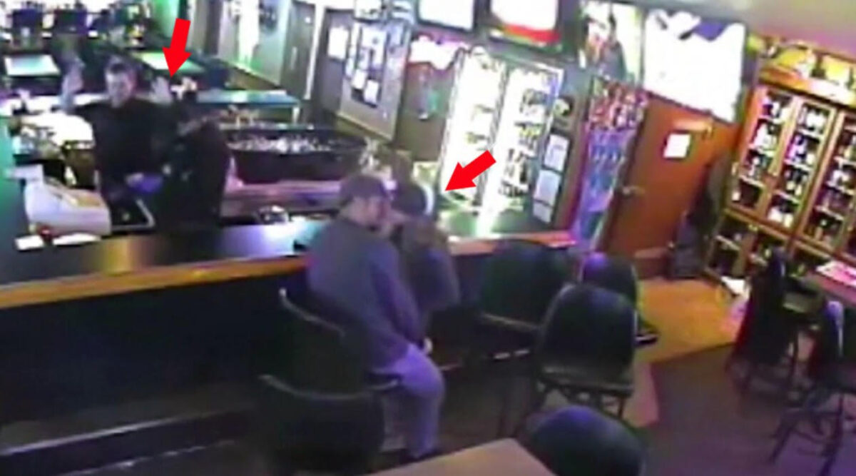 Αυτοί φιλιόντουσαν και γύρω τους γινόταν ένοπλη ληστεία