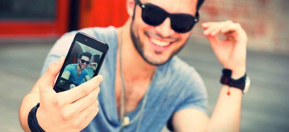 Οι άνδρες που τρελαίνονται για selfies έχουν ψυχοπαθητικές τάσεις