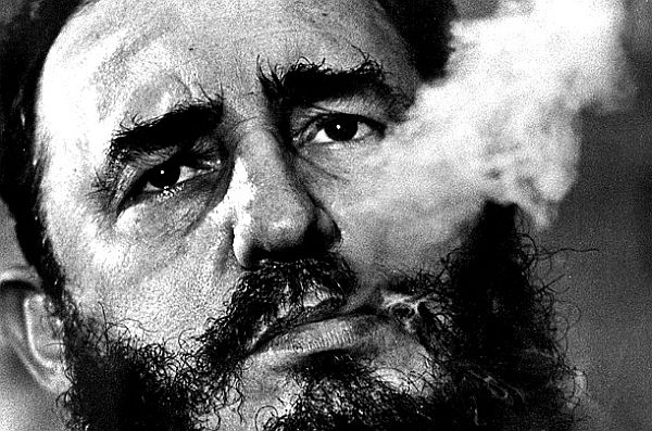 Ο αποχαιρετισμός του Φιντέλ Κάστρο