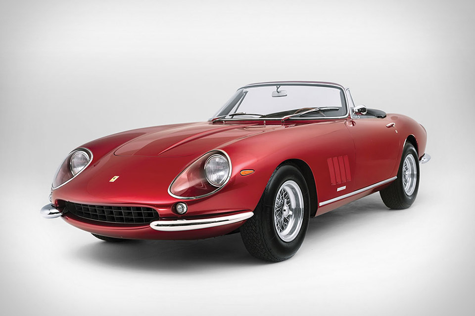 Ferrari 275 GTS/4 NART Spider του 1968.  Η κόκκινη!