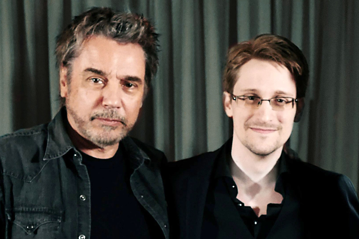 Ο Jean-Michel Jarre συνεργάζεται με τον Edward Snowden στο καινούργιο του άλμπουμ!