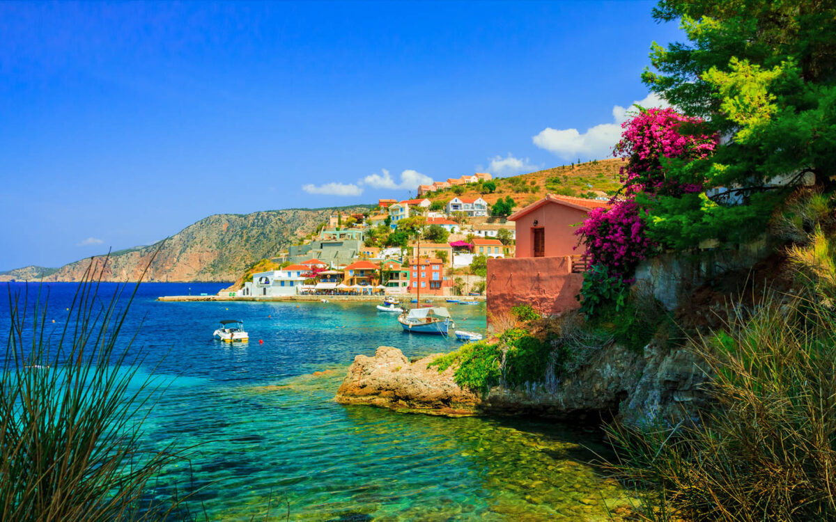 14 ελληνικά νησιά που πρέπει κανείς να επισκεφτεί αυτό το καλοκαίρι!