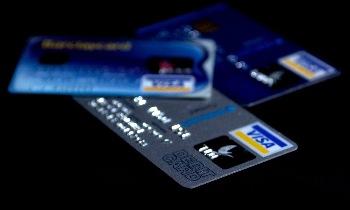 Και οι Βρετανοί στεγνώνουν από ρευστό;