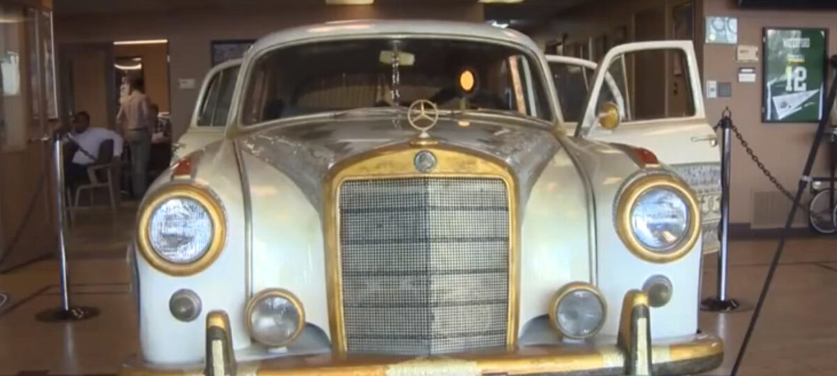 H ολόχρυση Mercedes του Μοχάμεντ Άλι