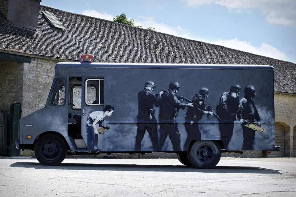 Το Swat Van του Banksy