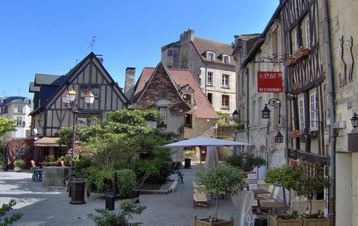 Caen: H πόλη των εργένηδων βρίσκεται στην Ευρώπη