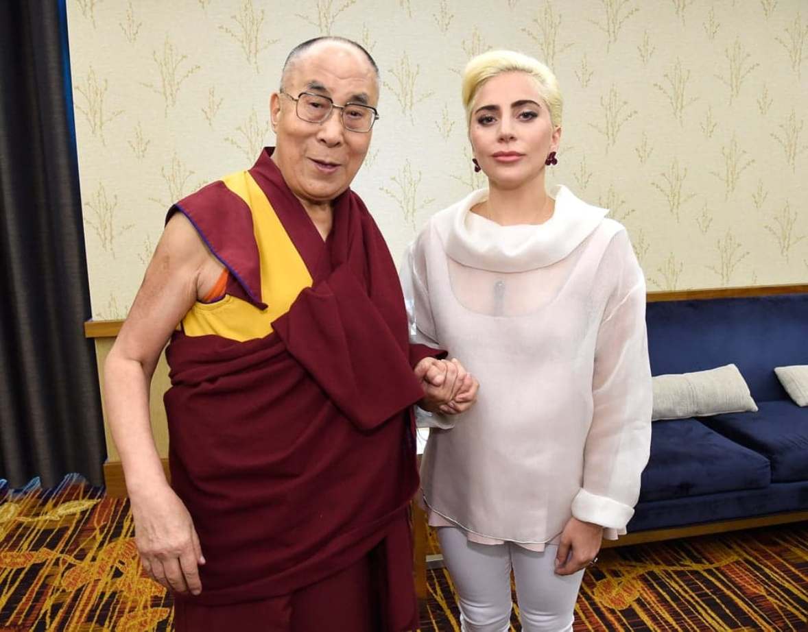 Όταν η Lady Gaga συνάντησε τον Δαλάι Λάμα