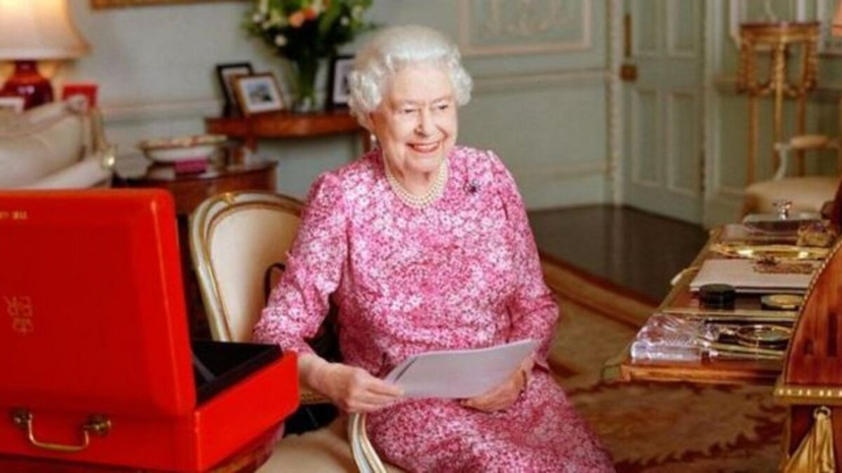 20.000 ευρώ για τον λαντζέρη της βασίλισσας Ελισάβετ