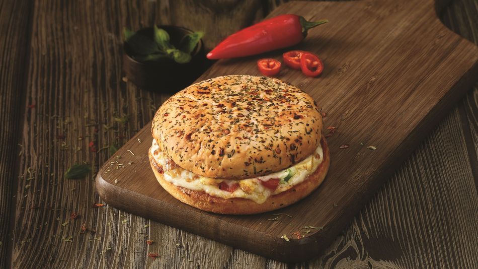‘Ερχεται η Burger-Pizza! (προς το παρόν στην Ινδία)