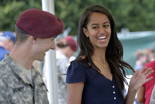Η Malia Obama καπνίζει μαριχουάνα;