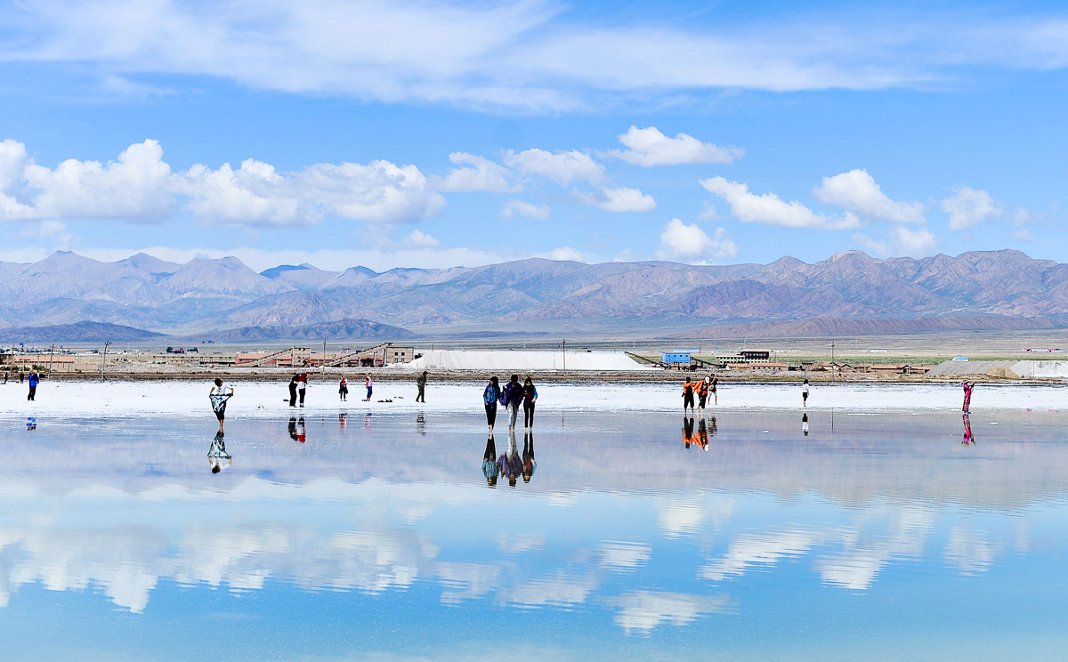 Μία λίμνη – καθρέφτης στην Κίνα