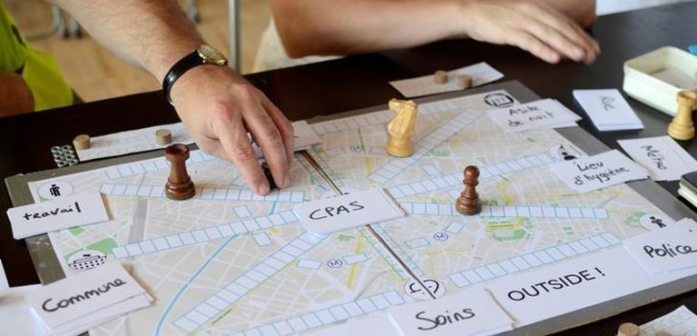 «Outside»: Το επιτραπέζιο που σου μαθαίνει πώς είναι η αληθινή ζωή ενός άστεγου