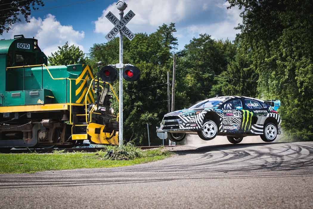 Αυτό είναι το εκρηκτικό νέο Gymkhana από τον Ken Block! (video)
