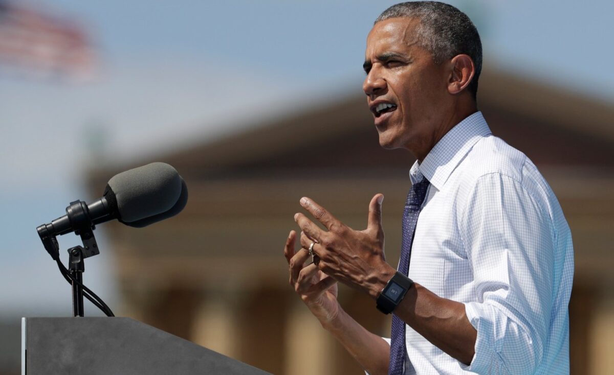 Δείτε τον Barack Obama να μιλά για τον εαυτό του 137 φορές σε ομιλία για την Hillary