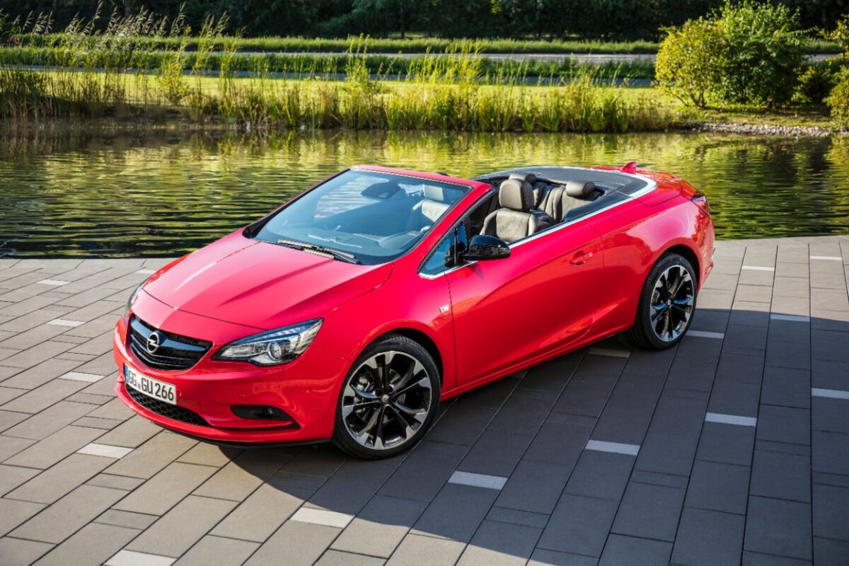 Opel Cascada Supreme: Ένα cabrio 4 εποχών στο Παρίσι!