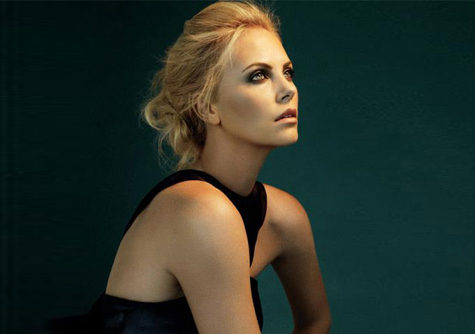Η Charlize Theron είναι ηθοποιός