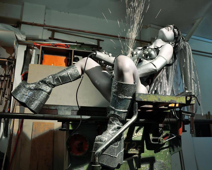 Zirconia Starfighter: To κορίτσι του διπλανού…γαλαξία. “Για οτιδήποτε επιθυμείς να ξέρεις για εκείνη, τόλμα την ερώτηση”