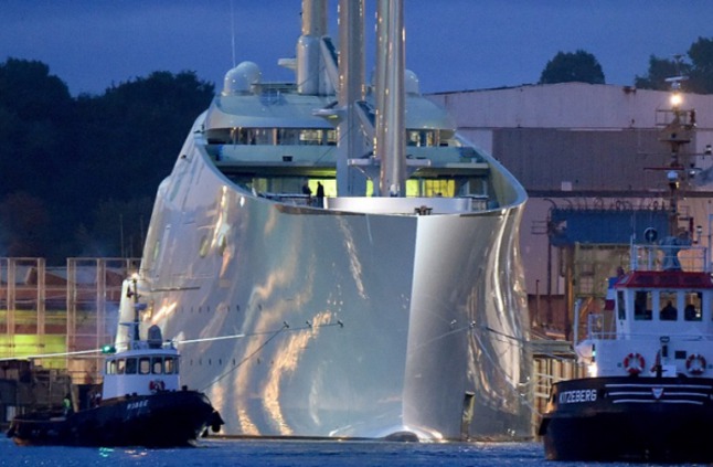 Ένα yacht πολύ μεγάλο για τη Βαλτική Θάλασσα