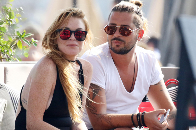 Η Lindsay Lohan ανοίγει δουλειές στην Αθήνα