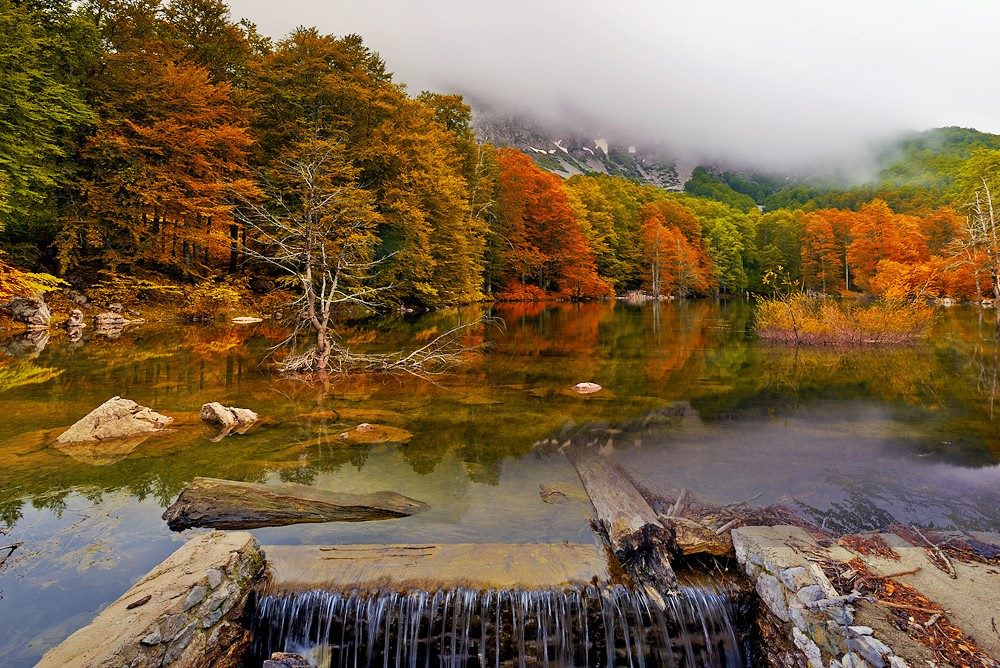 10 φθινοπωρινά τοπία που θα θέλαμε τώρα να επισκεφτούμε στην Ελλάδα