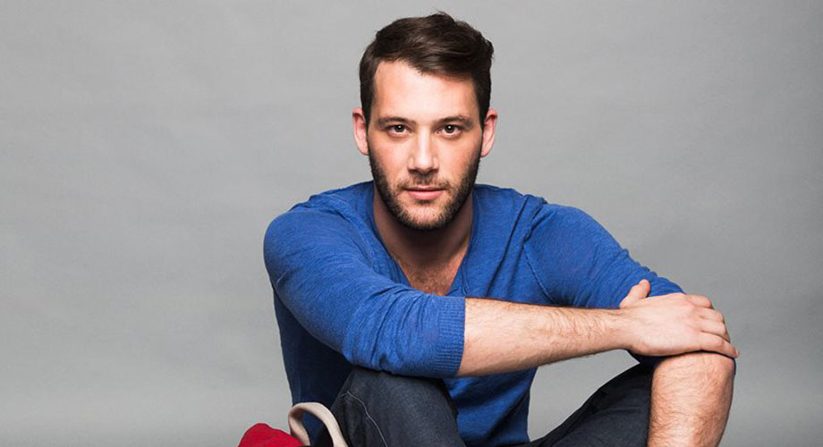 #Shooting: Αντίνοος Αλμπάνης: «Θα ήθελα να ξυπνούσα στο σώμα του Τραμπ. Θα στεκόμουν μπροστά στον καθρέφτη και θα με χαστούκιζα δίχως αύριο»