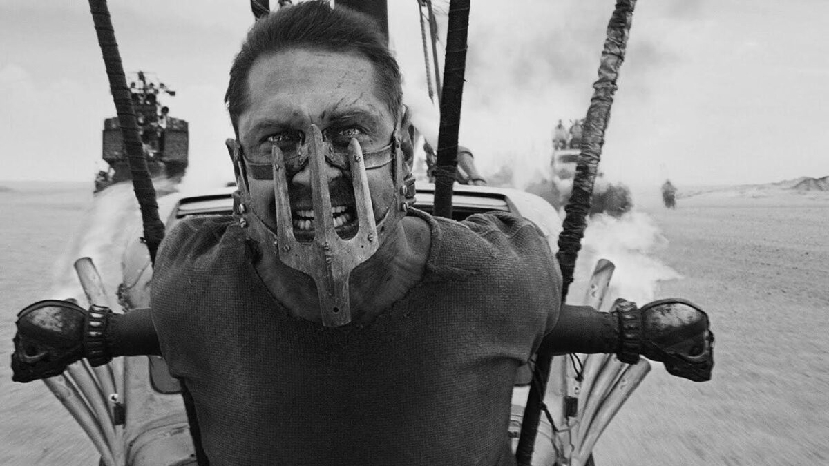 Το Mad Max: Fury Road κυκλοφορεί σε ασπρόμαυρη έκδοση. Και είναι (ακόμα πιο) αριστουργηματικό!