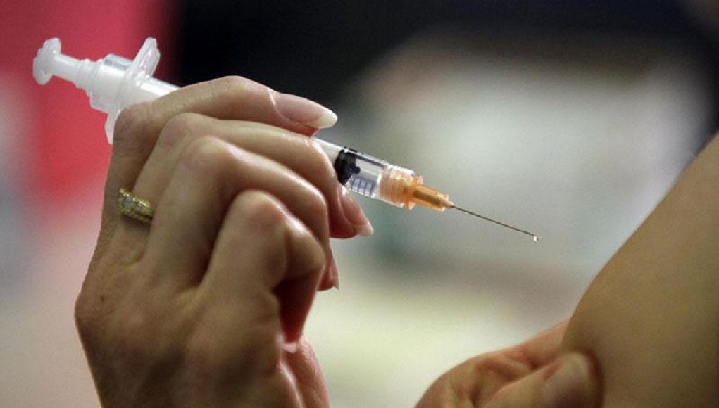 H σκοτεινή πλευρά των αντιεμβολιαστικών ομάδων του Facebook