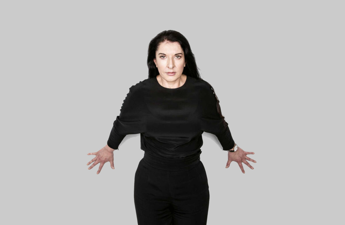 H Marina Abramovic γίνεται 70 και αυτή είναι η ιστορία της