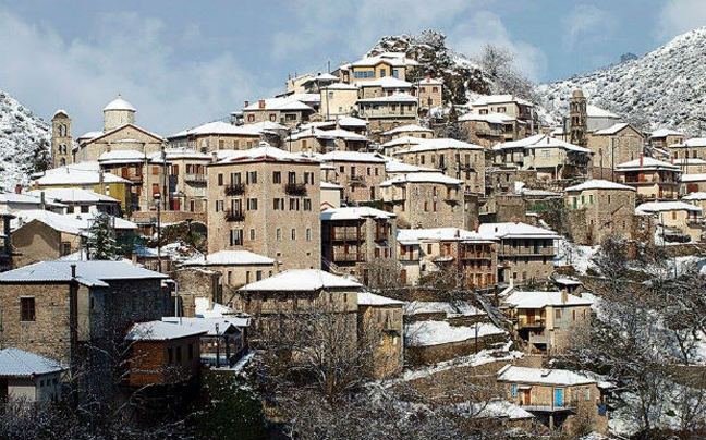 Λαγκάδια Αρκαδίας | Το κρεμαστό χωριό της Πελοποννήσου