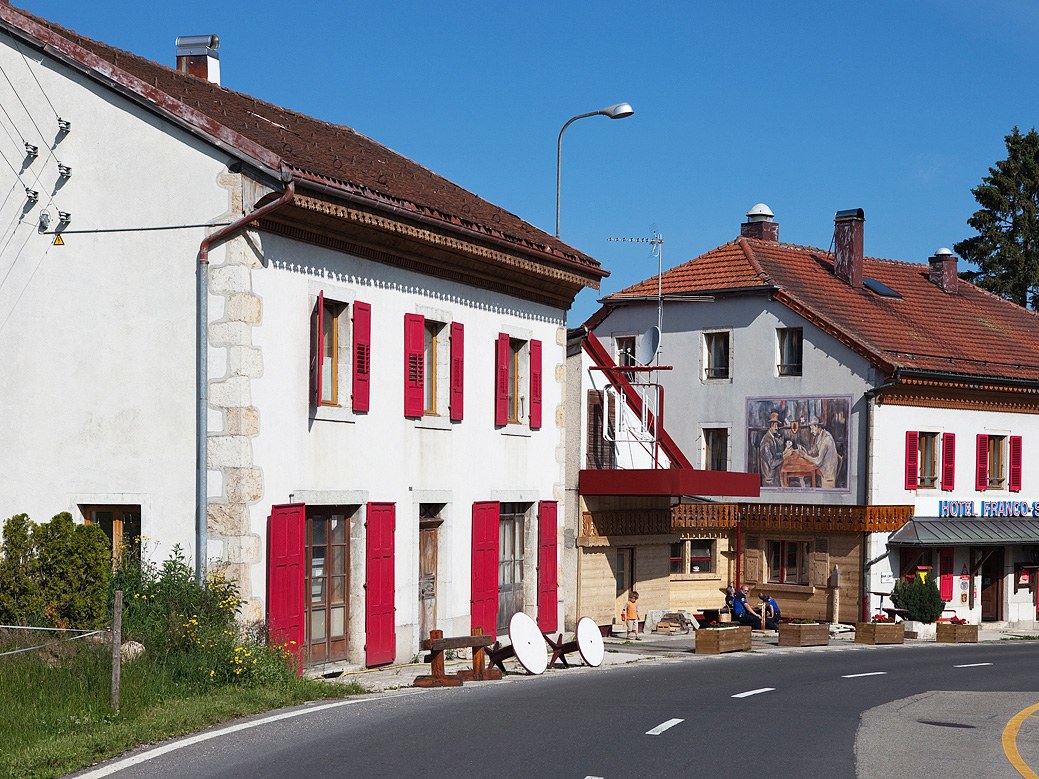 Arbez Hotel: Το ξενοδοχείο που «πατάει» σε δύο χώρες