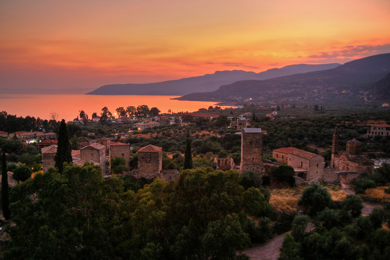 Travel+Leisure | Δύο ελληνικά χωριά στα 25 ομορφότερα της Ευρώπης
