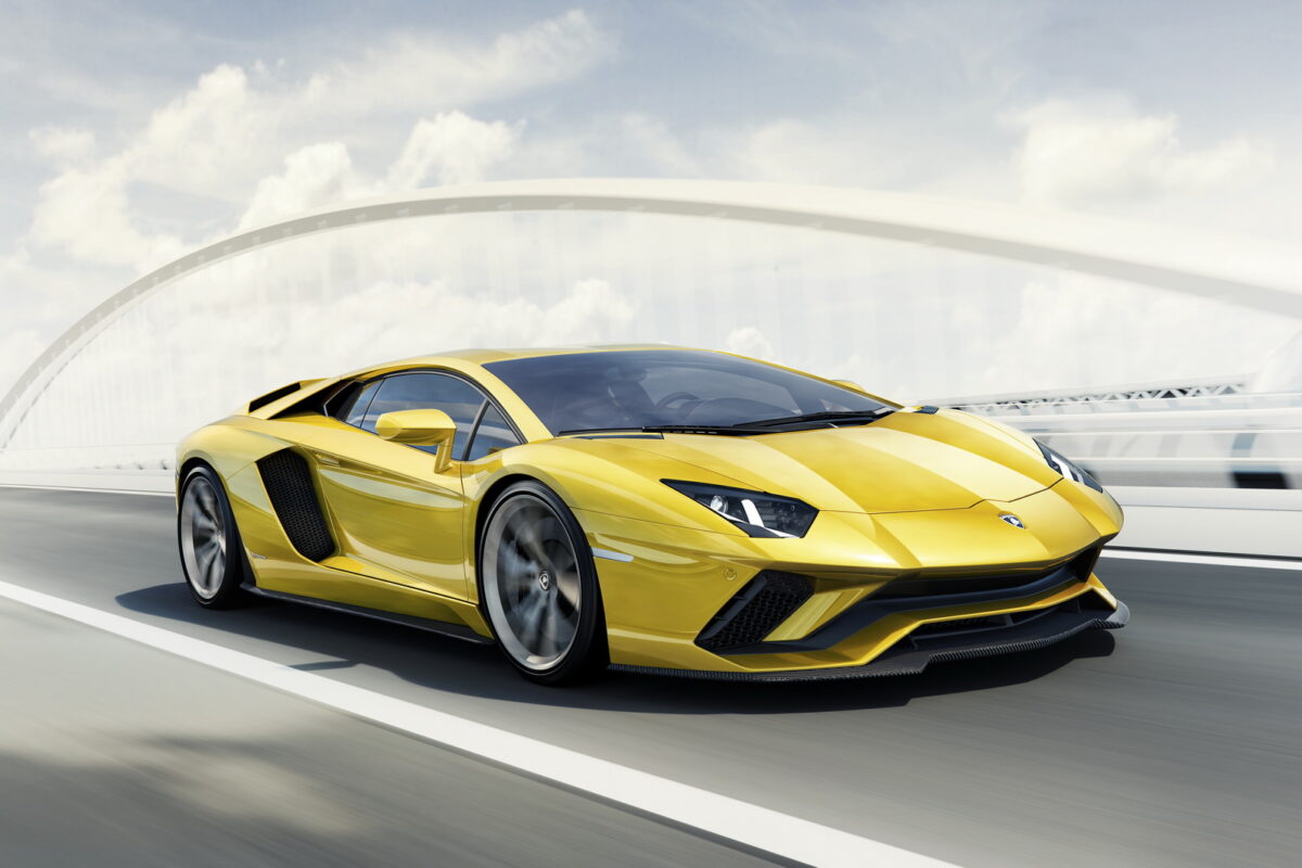Και το όνομα της είναι Lamborghini Aventador S! (photos)