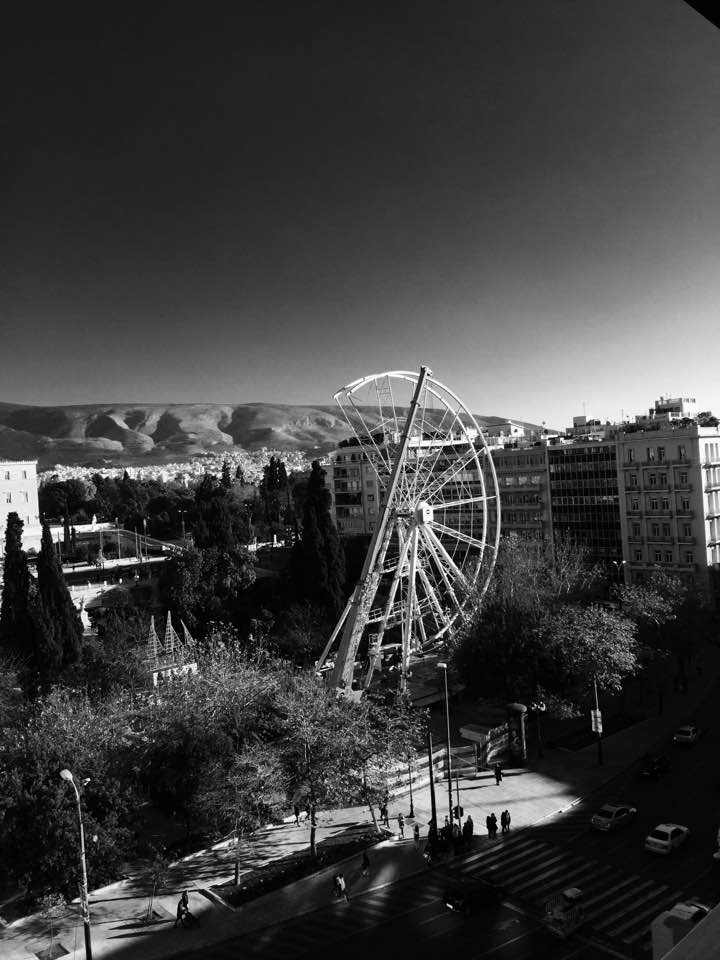 Εδώ στο E-La-la-Land