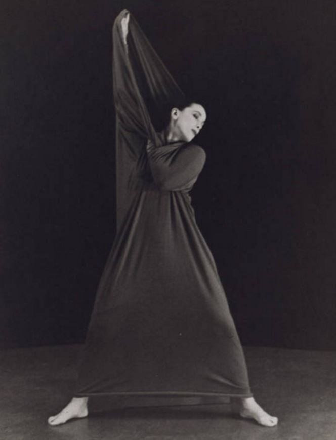 21 σπάνιες φωτογραφίες που δείχνουν πώς η Mάρθα Γκράχαμ μεταμόρφωσε την τέχνη του χορού