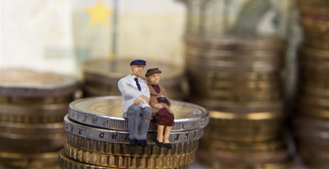 Σε ποιούς θα στοιχίσει και πόσο η μείωση του αφορολόγητου