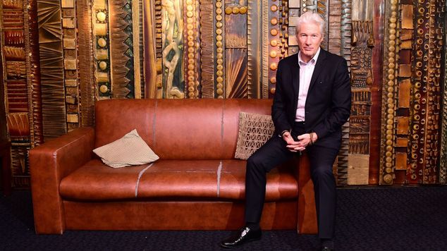 Richard Gere: «Έχουμε ηγέτες που υποδαυλίζουν τον φόβο και αυτός ο φόβος μας ωθεί να κάνουμε φρικτά πράγματα»