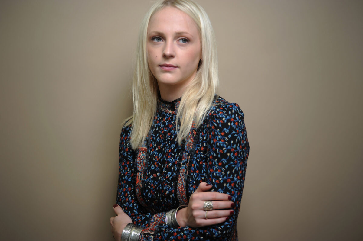 Η Laura Marling έρχεται με το Semper Femina