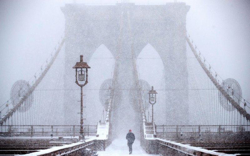 Η Νέα Υόρκη ετοιμάζεται να αντιμετωπίσει τη σφοδρότερη χιονοθύελλα του φετινού χειμώνα