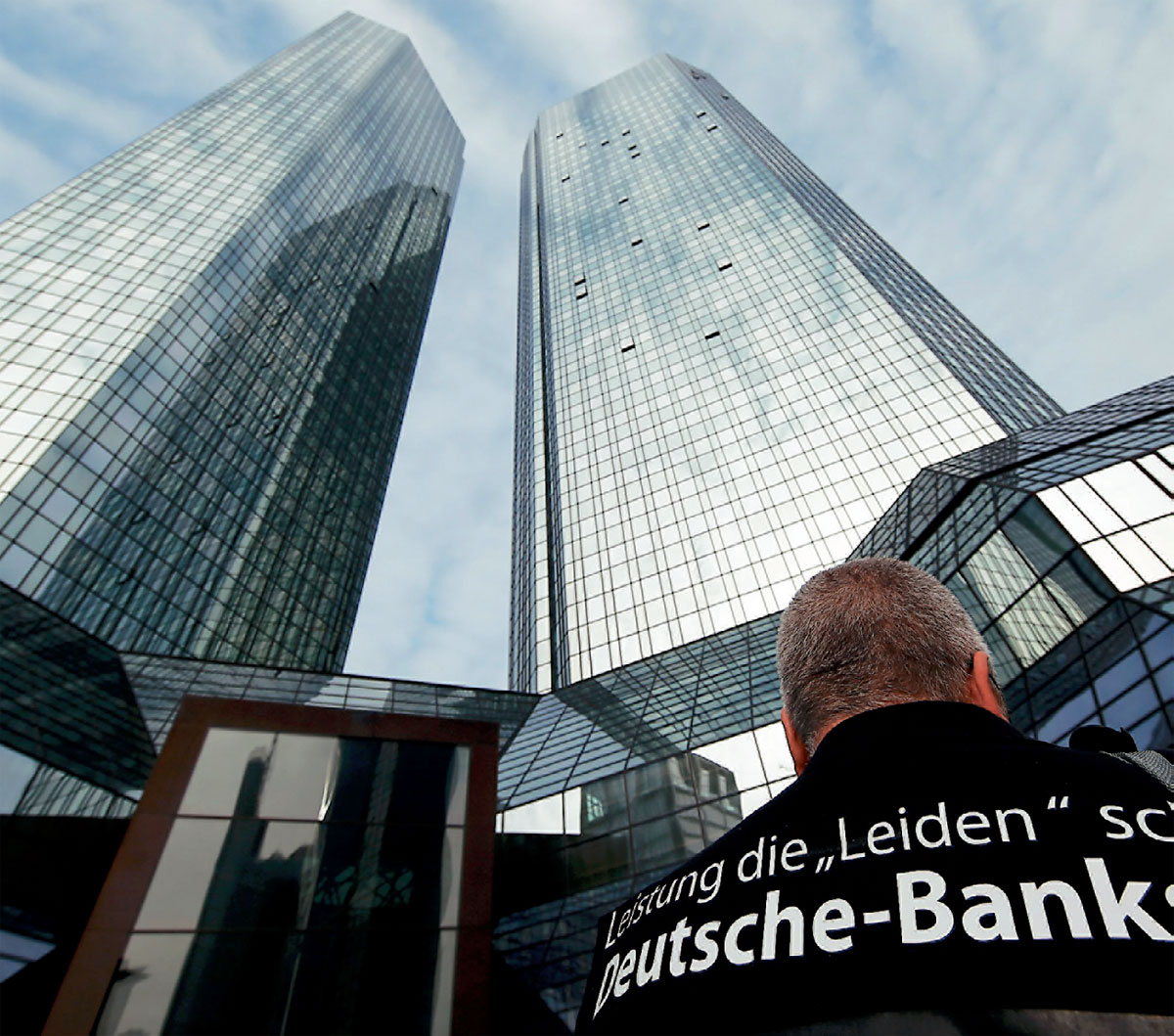 Στο δέμα με εκρηκτικά για τον Σόμπλε εμφανίζεται αποστολέας με ελληνική διεύθυνση