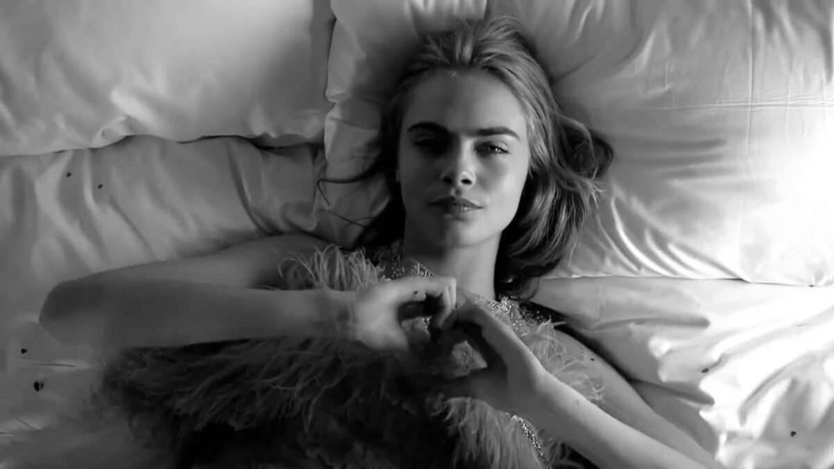 H Cara Delevingne… (και) συγγραφέας