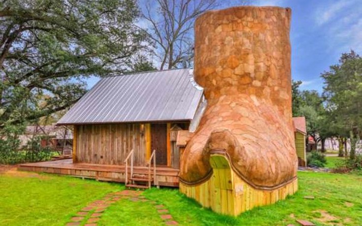 Zει σε μια καουμπόικη μπότα!