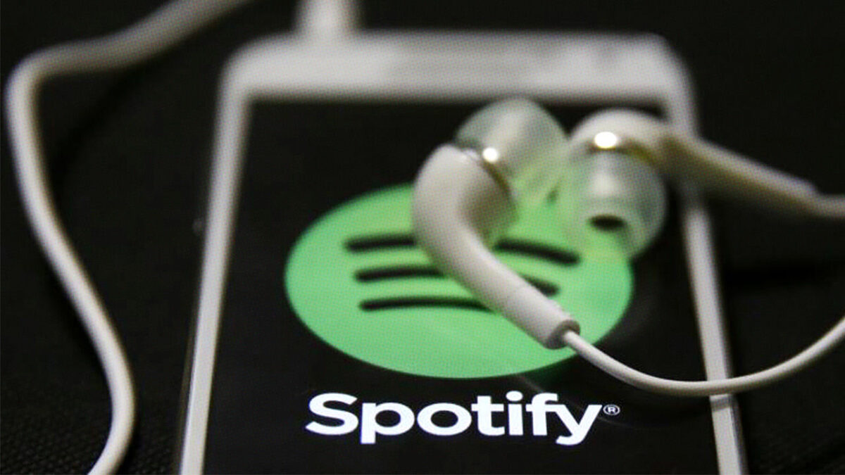 Το Spotify αναθεωρεί την πολιτική του για δωρεάν ακροάσεις
