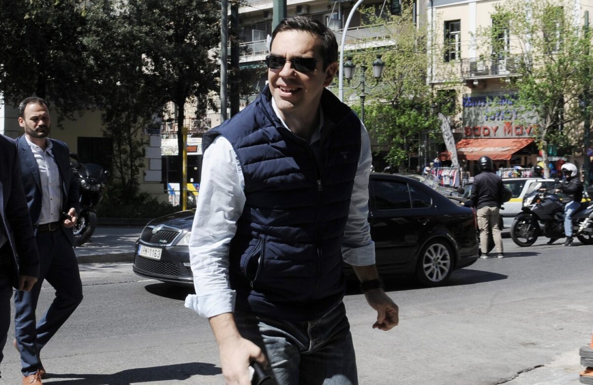 Τσίπρας: «Ό,τι κι αν σας πω δε θα με πιστέψετε.Είναι Πρωταπριλιά»